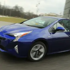 Ile pali Toyota Prius? Sprawdź, jak zaoszczędzić na paliwie