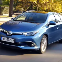 Toyota Auris Hybrid jakie paliwo - uniknij kosztownych błędów
