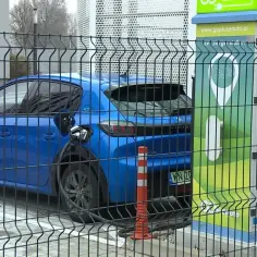 Ile waży samochód elektryczny? Zaskakujące różnice w wagach modeli