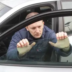 Jak podnieść szybę elektryczną w samochodzie - sprawdzone metody naprawy